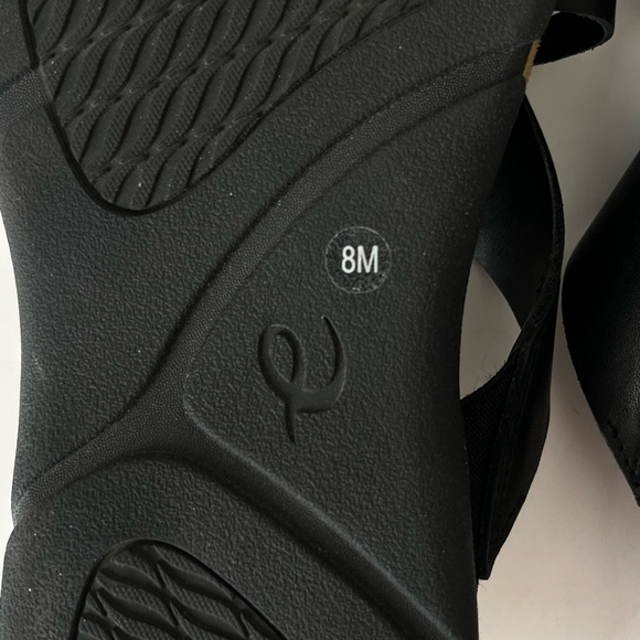 Easy Spirit Meadow open toe leather sandals black 8 NEW - Picture 3 of 11